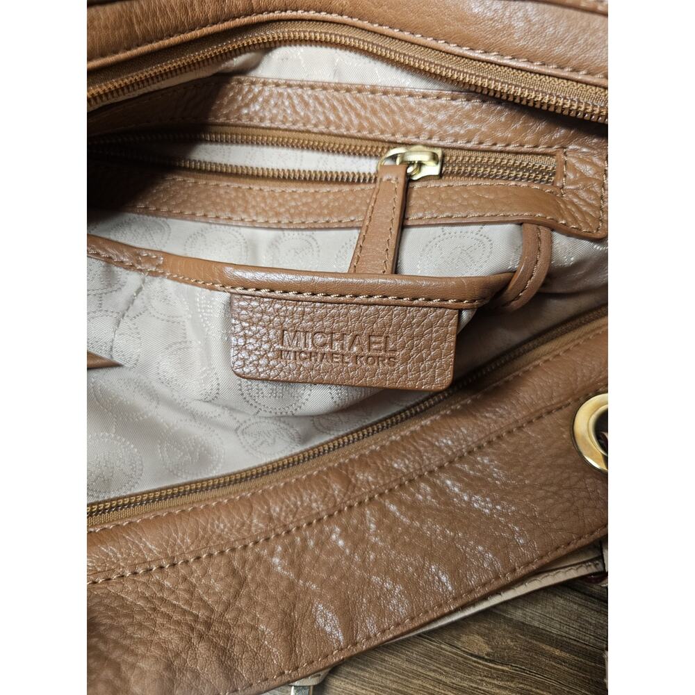 Michael Kors Jet Set East West Top Zip Acorn Saffiano Leather Tote Dust Cover - Picture 9 of 16